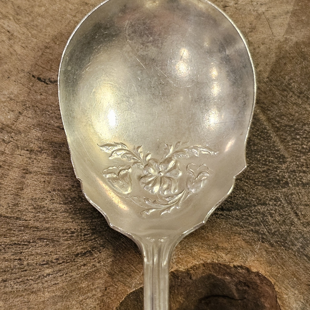 W.M A Rogers 1910 Sugar Spoon - Picture 7 of 11